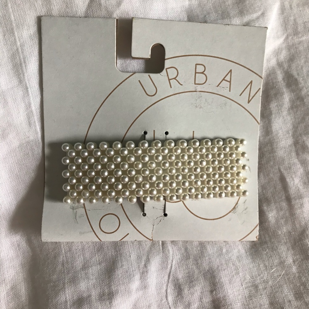 New Urban Outfitters Hair Clip